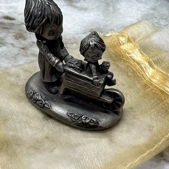 Pewter Figurine - Picture 2 of 4